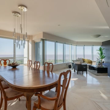 RENOIR II | Exclusivo Semipiso con Vista Panorámica al Río y a la ciudad | 260 m² totales