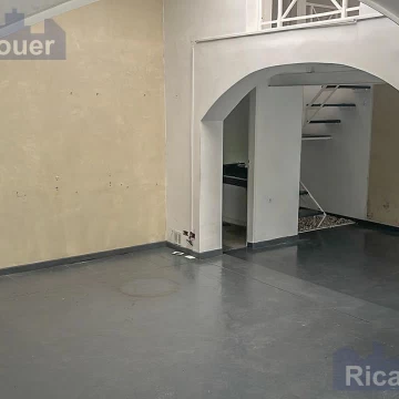 1787070200.jpg