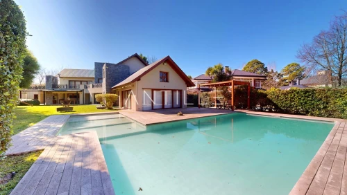CASA EN VENTA | ABRIL CLUB DE CAMPO