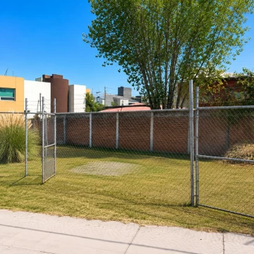 TERRENO EN VENTA EN FRACCIONAMIENTO ESTRELLAS DEL SUR, ZONA ANGELÓPOLIS