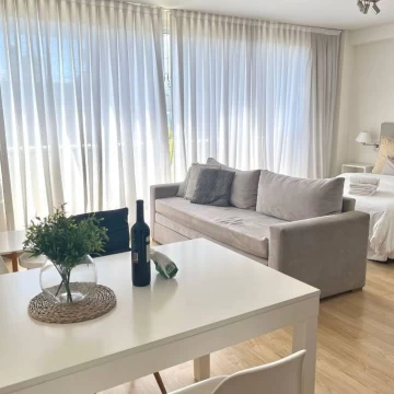AMPLIO Monoambiente amueblado con balcon en Belgrano APTO CREDITO