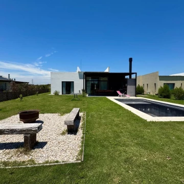 Casa a la venta en Country Club Manuel Belgrano