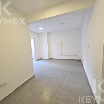 Departamento en alquiler con patio