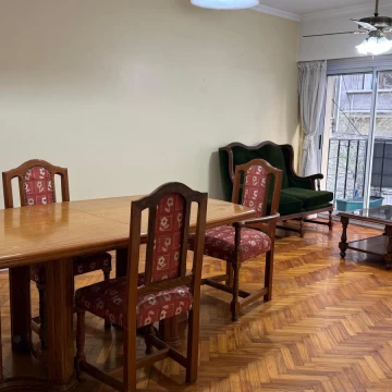 Venta 4 amb con dep al frente y cochera 120m