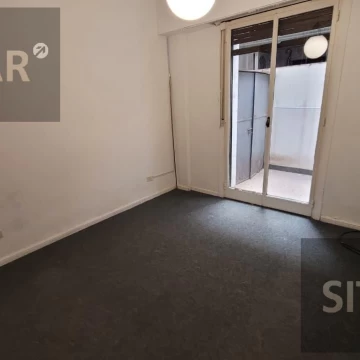 Venta de Departamento tres ambientes con Dependencia Residencial en Recoleta