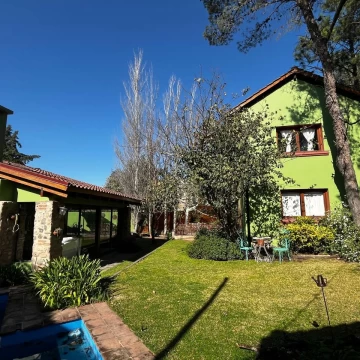 Casa en Venta en Quinta de Arguello 5 dormitorios Housing con seguridad impecable pileta