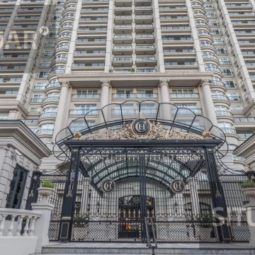 VENTA departamento de 2 ambientes con cochera y baulera en CHATEAU PUERTO MADERO