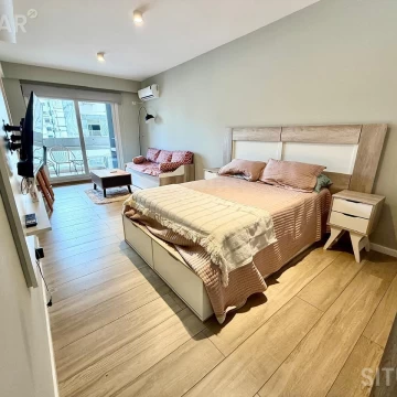 Venta de monoambiente amoblado en Caballito