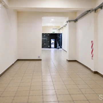 Alquiler de Local en Av. Avellaneda | Flores.