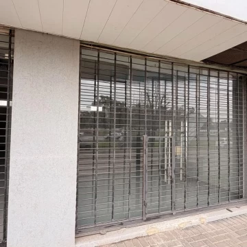 Local comercial sobre colectora 