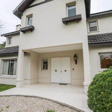 Venta Casa 5 Ambientes, parque 596 m2 I 2 Cocheras _Country Club Princess Pilar