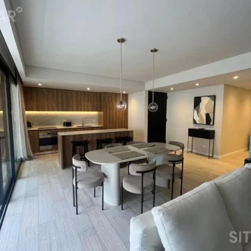 Venta departamento 4 ambientes, con terraza, en Belgrano