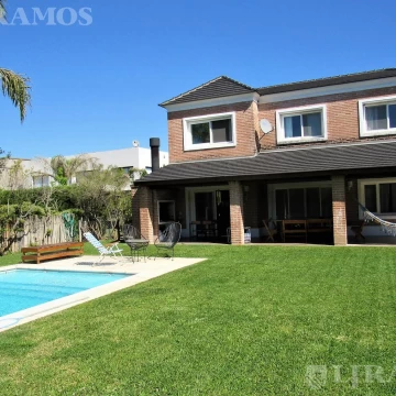 CASA EN VENTA APTO CREDITO. SANTA CLARA, VILLANUEVA. LOTE INTERNO.