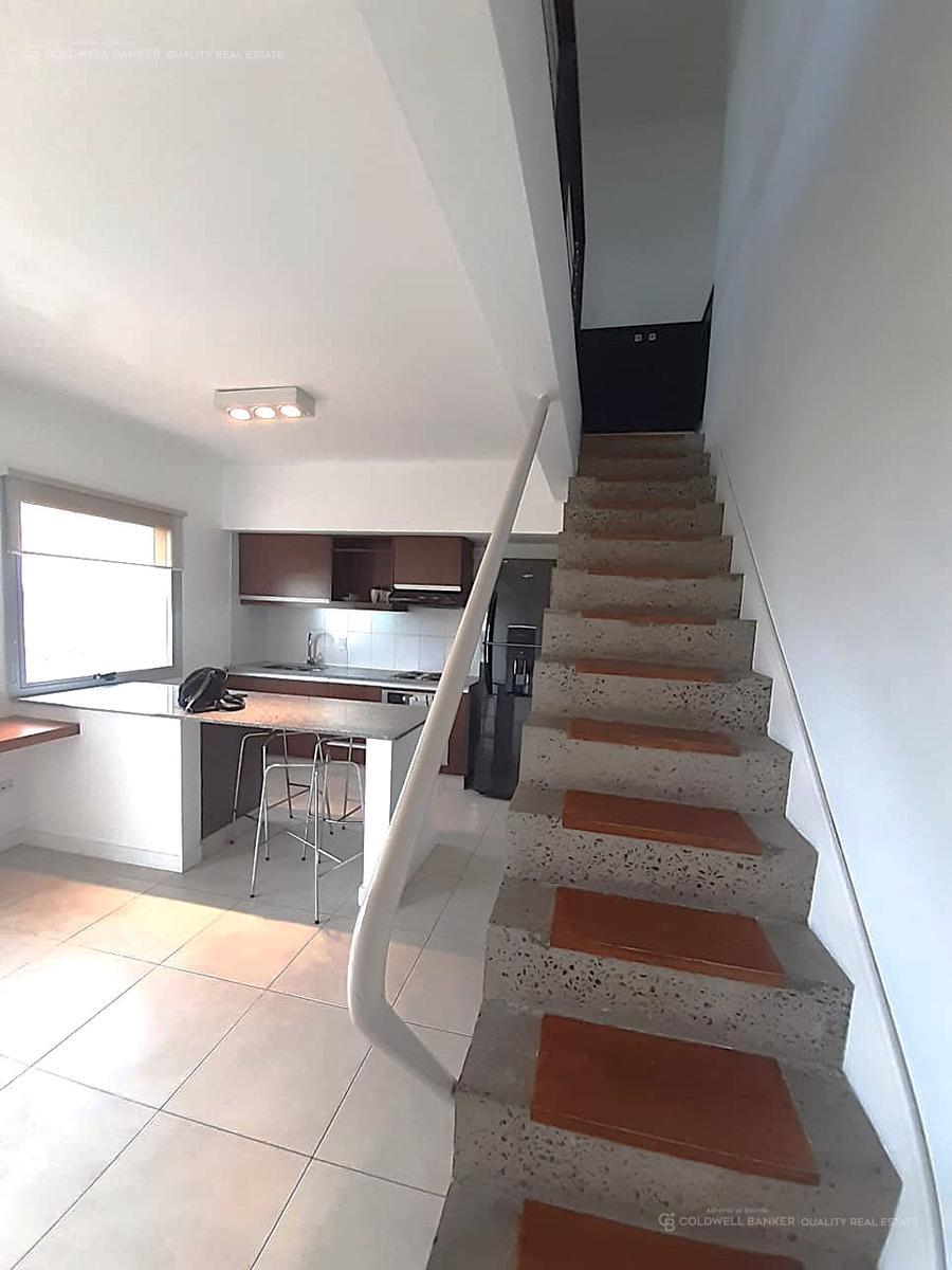 ESCALERA PTA ALTA