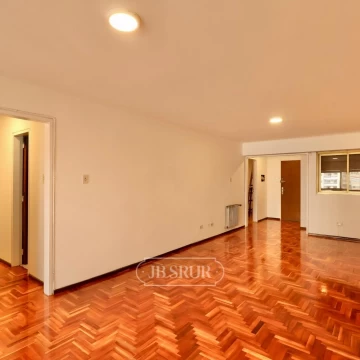 Departamento en venta de 3 dormitorios con balcón en Nueva Córdoba
