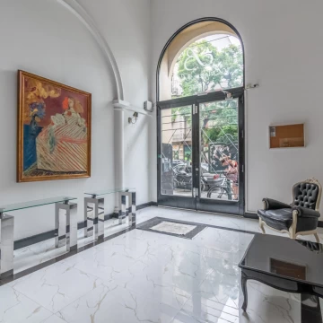 VENTA - DEPARTAMENTO - 1 AMBIENTE - PISO ALTO - LUMINOSO - CON COCHERA - MONSERRAT