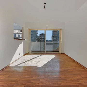 Depto. 2 Amb. en Belgrano - Piso Alto, Luminoso y Silencioso
