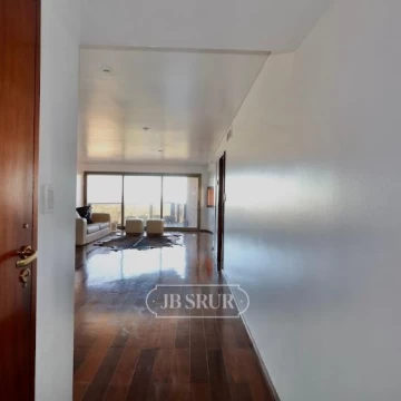 Departamento en Venta de 3 dormitorios con balcón y cochera en Nueva Córdoba