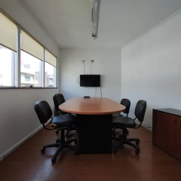 Excelente oficina en Venta y alquiler ubicada en Montevideo 2400 Rosario