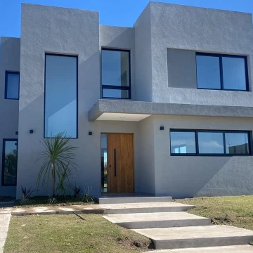 Casa venta - Santa Elena - Pilar del Este - Zelaya