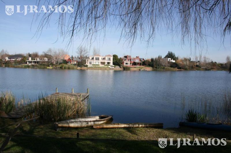 02- VISTA A LA LAGUNA