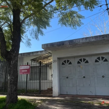 Casa en Venta en Lujan, San Bernardo Ideal para Flipping 
