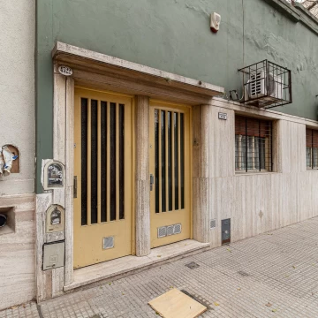 Venta Ph 4 amb con escritorio en Flores con proyección