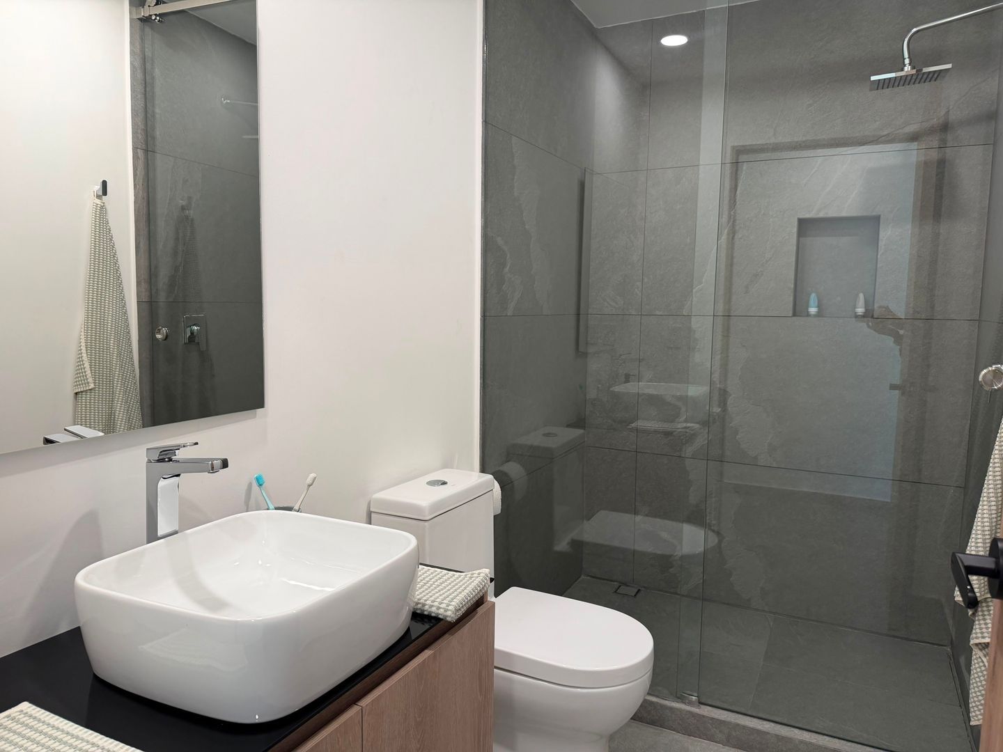 baño completo.jpeg