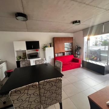 Departamento en Venta de 2 amb con Balcon Corrido Apto Credito