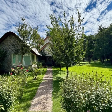 Casa en venta de 4 dormitorios, Garita 15,Funes