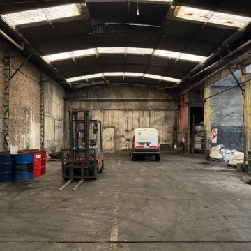 Galpón industrial en Isidro Casanova zona Borgward
