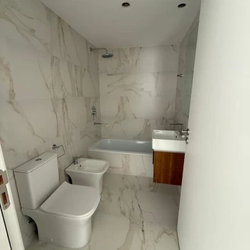 VENTA - RECOLETA, 4 AMBIENTES CON BALCÓN TERRAZA Y PARRILLA PROPIA.