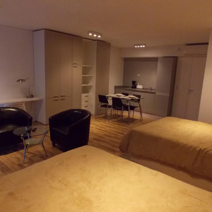 Loft Amoblado con Cochera y Balcón en Quartier Madero Urbano