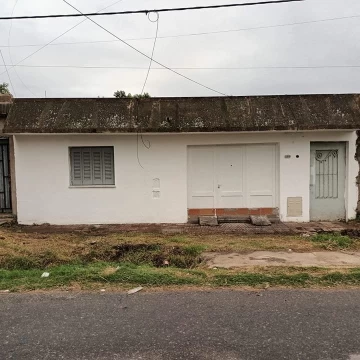 CASA DE 2 DORMITORIOS  CASIANO CASAS