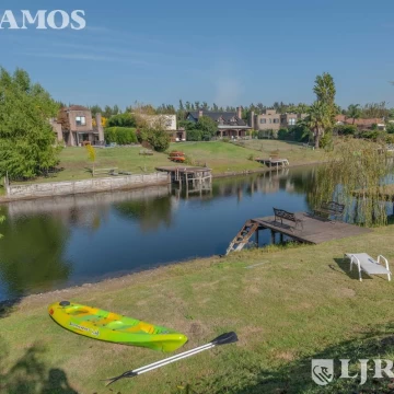 A LA LAGUNA - UNA SOLA PLANTA - 3 DORMITORIOS - VENTA EN SANTA CLARA
