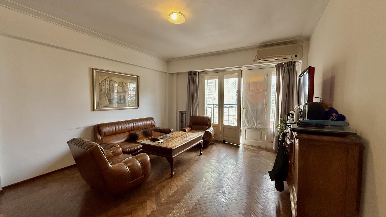 Departamento en venta de 2 dormitorios + comodín con balcón | Paraguay y San Luis