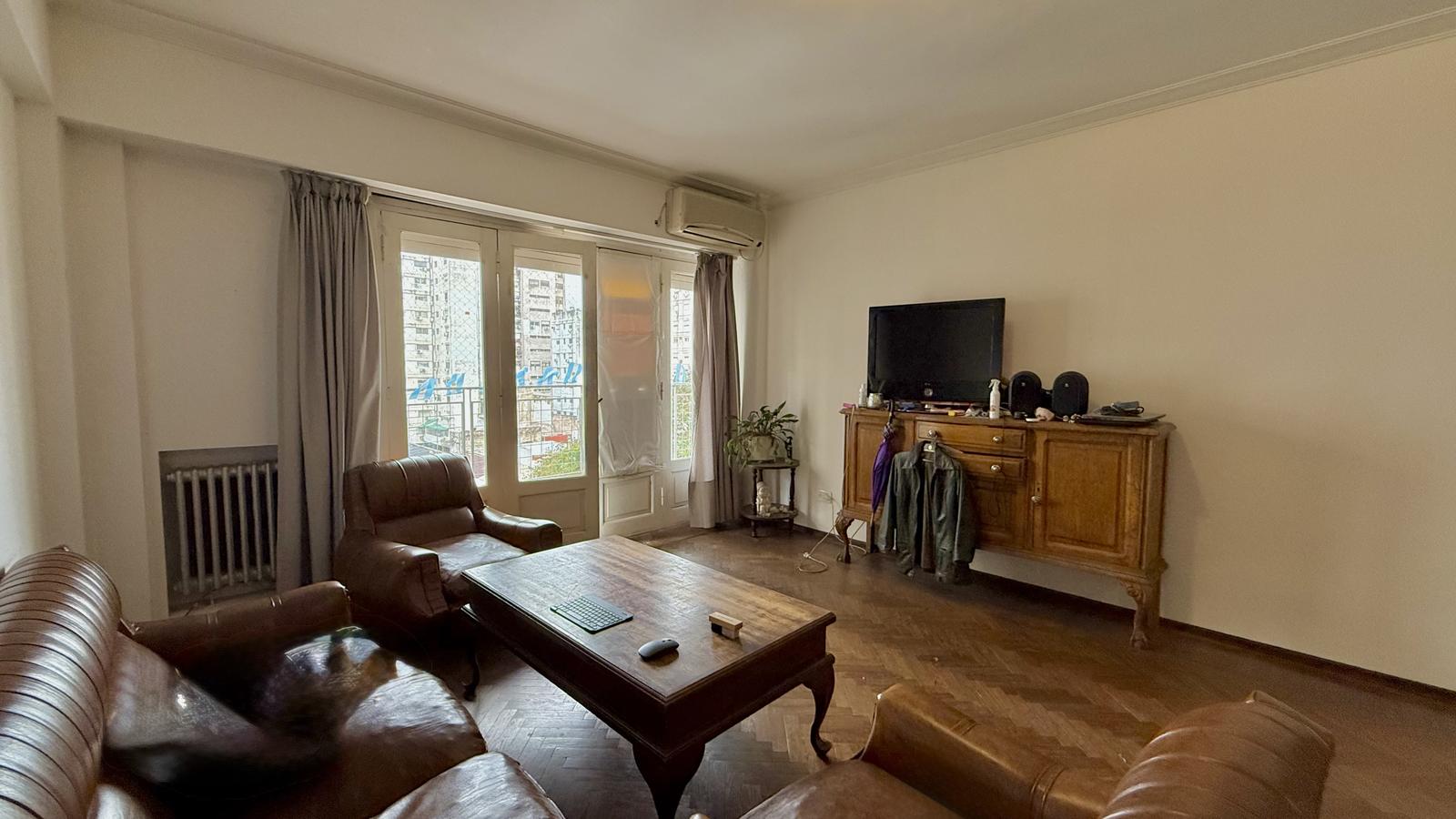Departamento en venta de 2 dormitorios + comodín con balcón | Paraguay y San Luis