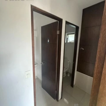 1787249840.jpg