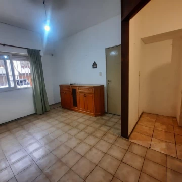 1787256774.jpg