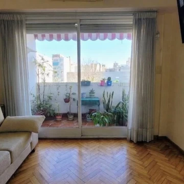 VENTA DEPARTAMENTO 3 AMBIENTES CON BALCON APTO CREDITO EN RECOLETA