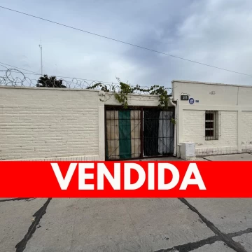 Casa céntrica a mts de Av. El Libertador