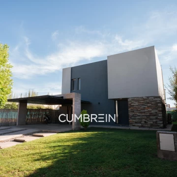 Casa en Venta en Barrio Cortaderas de La Noria, San Rafael | Cumbrein