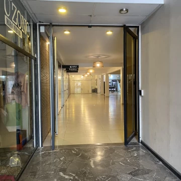 Local en Alquiler Punto San Martín - Av. San Martín y Olascoaga