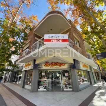 Esquina comercial en Peatonal esquina Chile y Pellegrini | PA y Terraza | San Rafael | Cumbrein