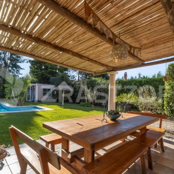Casa en venta en lote central en Haras de Pilar, El Establo