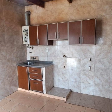 CASA DE 1 DORMITORIO