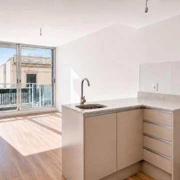 Alquiler Apartamento 1 Dormitorio Al Frente Con Balcon En Cordon