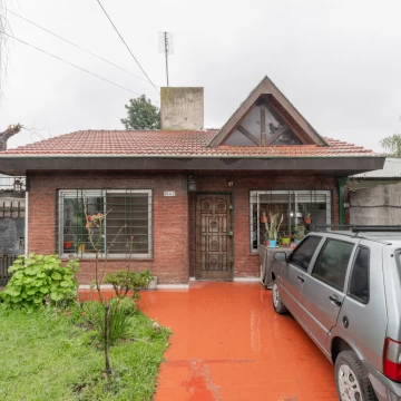 Casa · En venta · 4 Ambientes · Amplia Y Luminosa · Ituzaingo