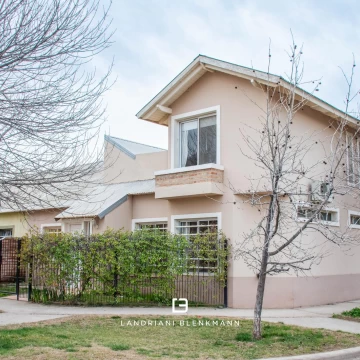 Casa en barrio CGT