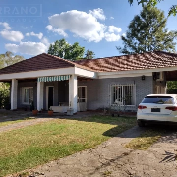 Venta. Casa 4 Ambientes con Quincho Incorporado Y Pileta. Country El Jagüel, Fátima, Pilar